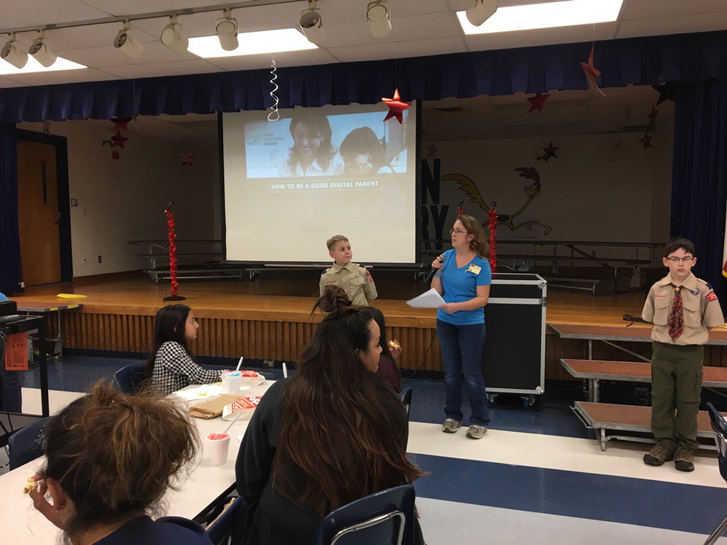 Cindybailey1's tweet photo. Hardeman PTA Online safety presentation @PtaHardeman https://t.co/KuH925VdC6