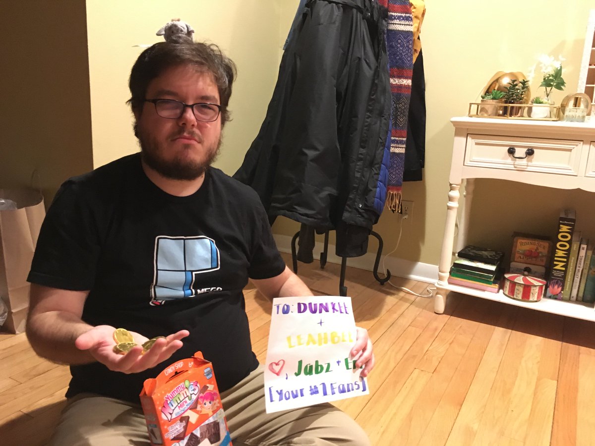 DunkeyFanMail's tweet image. thank you jabz and em for this great yummy nummies, i really love these a lot