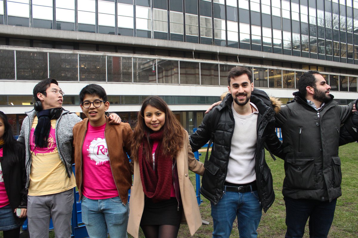 ImperialRAG's tweet photo. We just set a new Guinness World Record (unofficially) bu having 58 different Nationalities in a single Group Hug! Ecstatic! #ragweekic https://t.co/op3m8KHCK6
