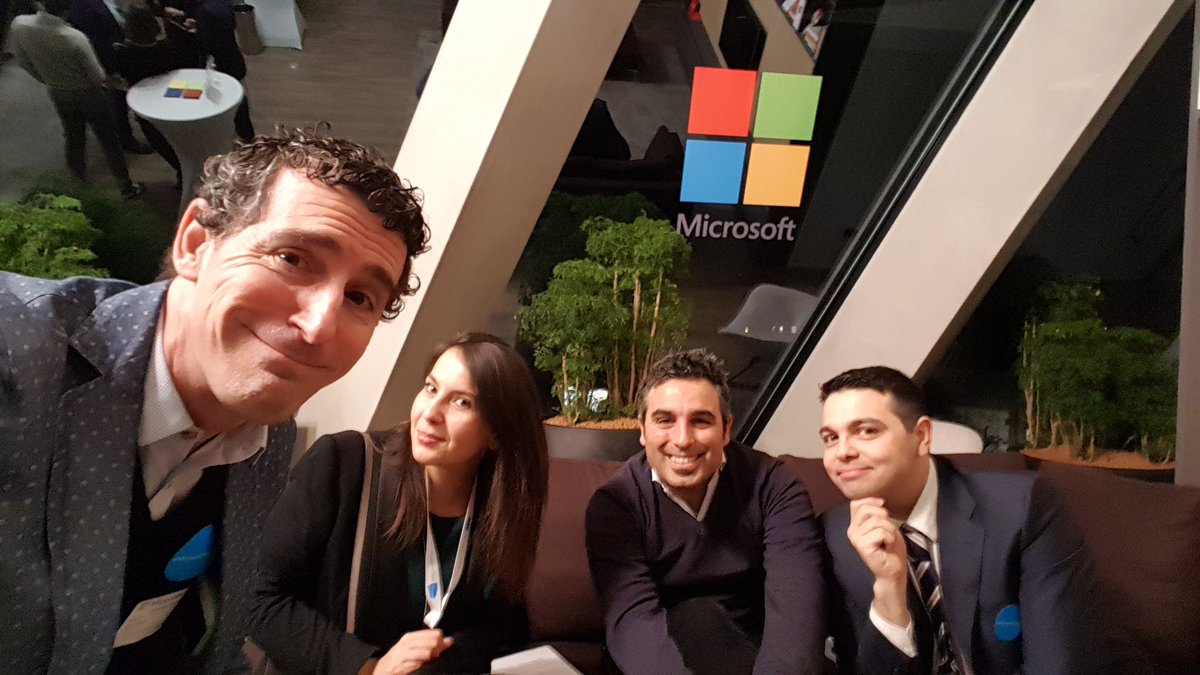 silvioderossi's tweet photo. Metti una sera alla #MicrosoftHouse: molto più di un palazzo. Un "link" sul mondo. Complimenti. https://t.co/BozUzeD352