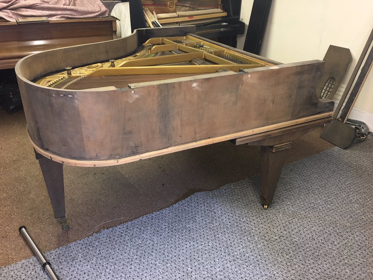 moveandtuneuk's tweet photo. Cracking on with this one #paintedpiano https://t.co/qw2g877WRY