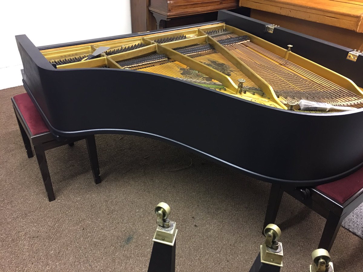 moveandtuneuk's tweet photo. Cracking on with this one #paintedpiano https://t.co/qw2g877WRY