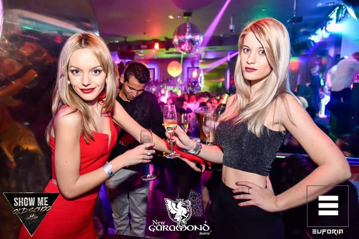AlbertoEl7's tweet photo. 🌟#Discoteca #NewGaramond🌟
Chicas #Gratis hasta las 3:00
Chicos 1x10 o 2x17
#Lista de Alberto Sánchez
Info 699720434
#DiscotecasGratis https://t.co/FE4IMNtyp9