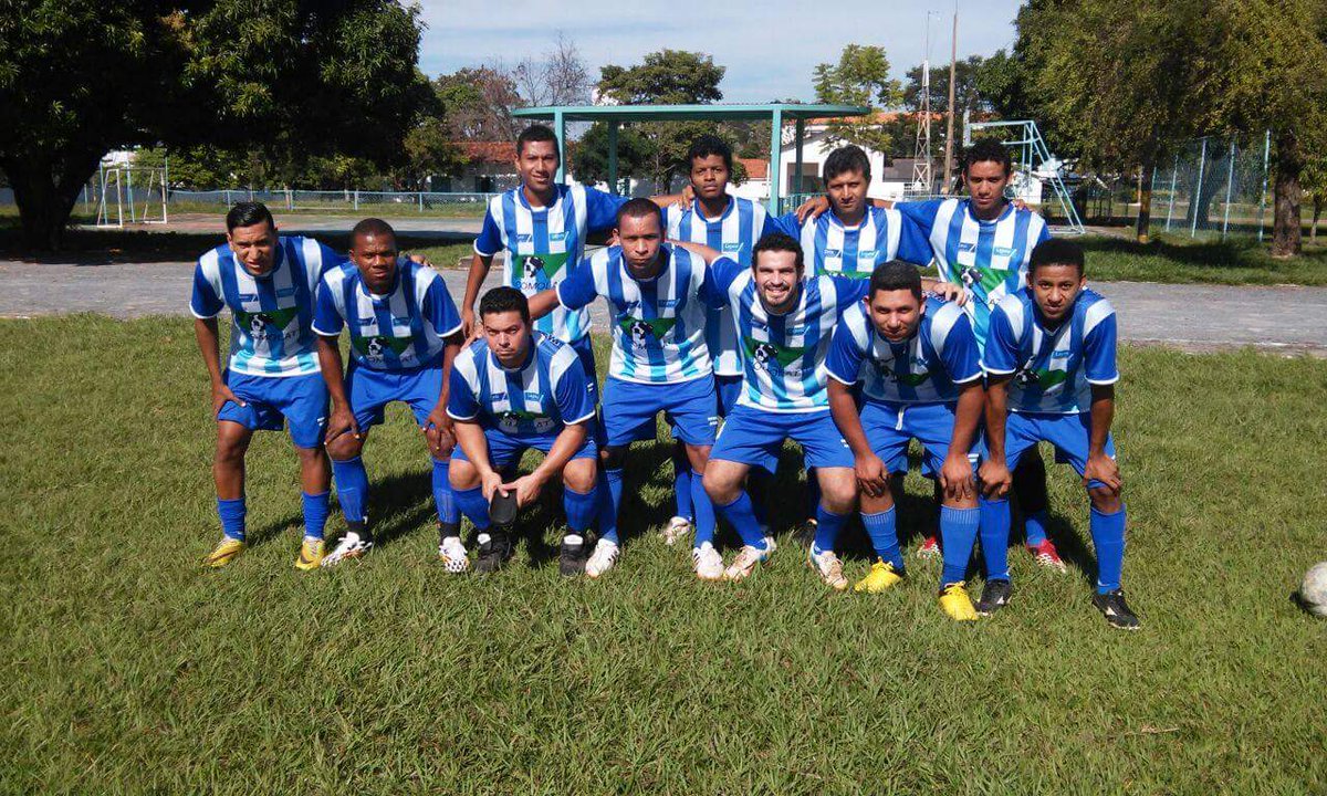 CorreaCesinha's tweet image. #timeline #timedeamigos #joguinhodeleve ⚽✌⚪🔵