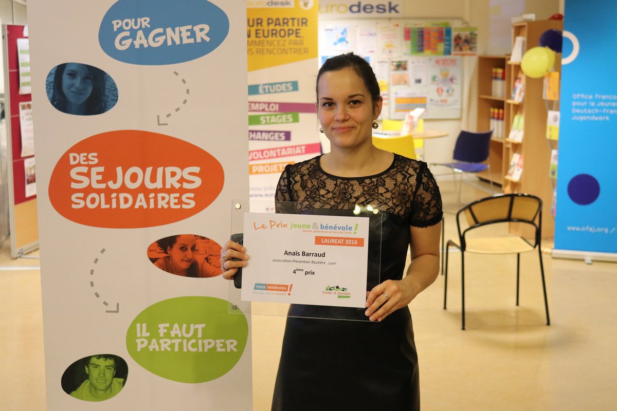 JeuneBenevole's tweet photo. Voici le témoignage d'Anaïs, volontaire à la @Preventionrout et lauréate du #PrixJB. Avec@ECIDF .
 
https://t.co/dkvzotadLN https://t.co/uzkUkWvzXd