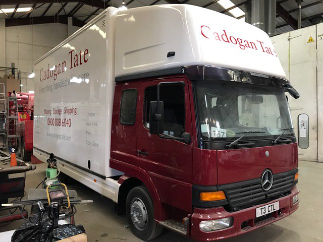 SJSignage's tweet photo. Keeping the fleet at @cadogantate looking great so they can continue to handle your goods with care. 

https://t.co/5K95Y6gY7c https://t.co/Xyjw5yekvX