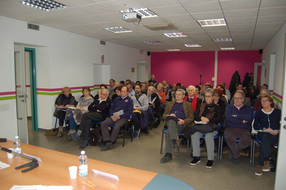 SilvioMagliano's tweet photo. Mio intervento poco fa al convegno "Comunicare una malattia rara" di #Animass. Fondamentale attenzione nei confronti di sindrome di Sjögren. https://t.co/XDQH5e3g0K