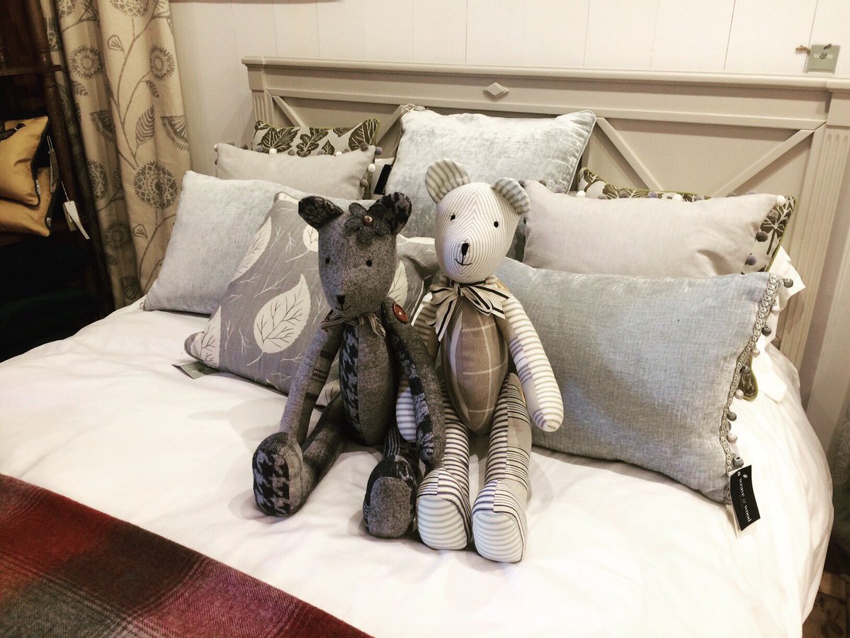 Ian_Mankin's tweet photo. Betsy & Spencer getting cosy at Weave and Wood Interiors, Ilminster 😍🇬🇧 #madeinbritain #fabric #patchworkbear https://t.co/auWBoLNviv