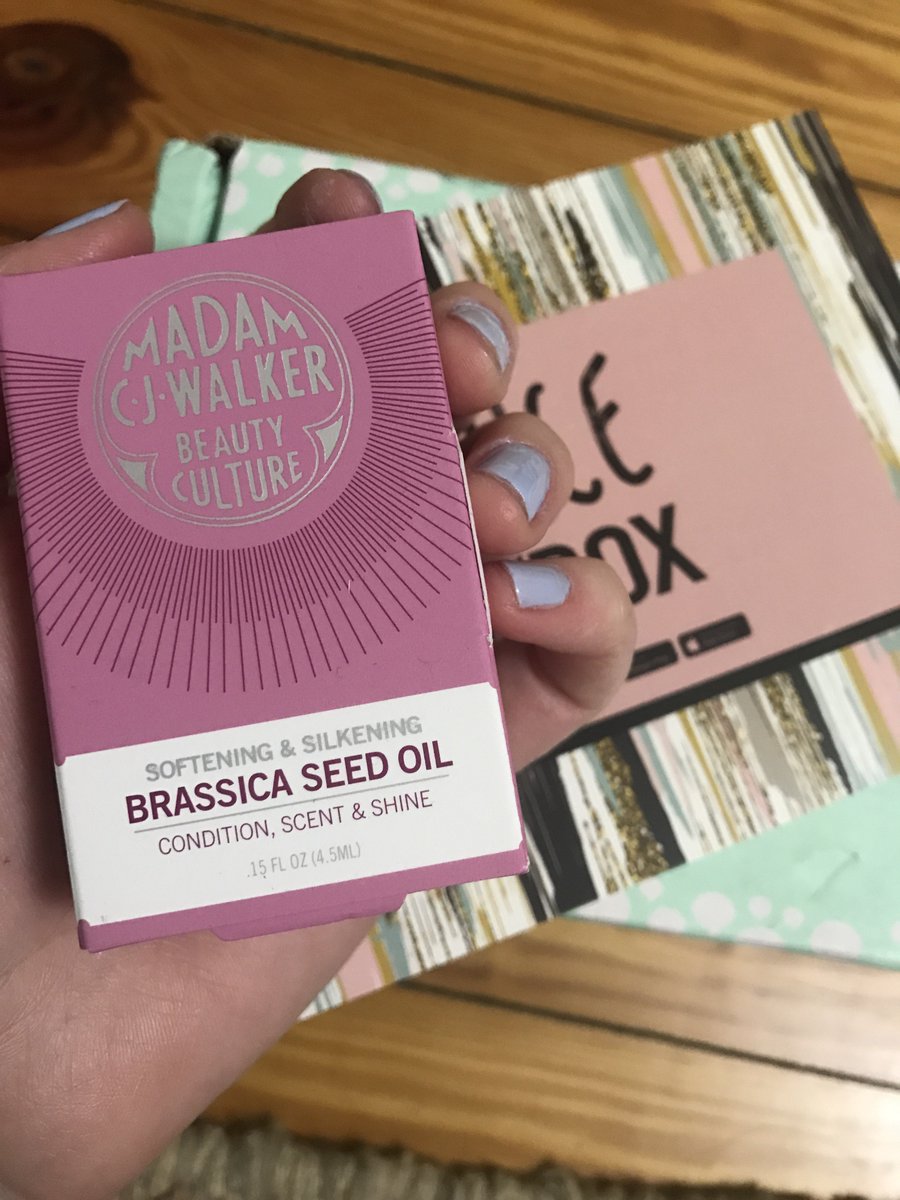 giuliamorandi's tweet photo. In love! #contest @influenster https://t.co/eTLjL8y5zf