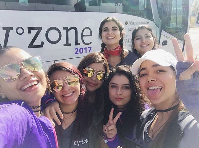 visitbogotaco's tweet photo. #LookCyzone2017 se tomó nuestra ciudad, las trece finalistas exploran lo mejor de #BogotáMásCerca de las estrellas. https://t.co/t5V1KfrnI9