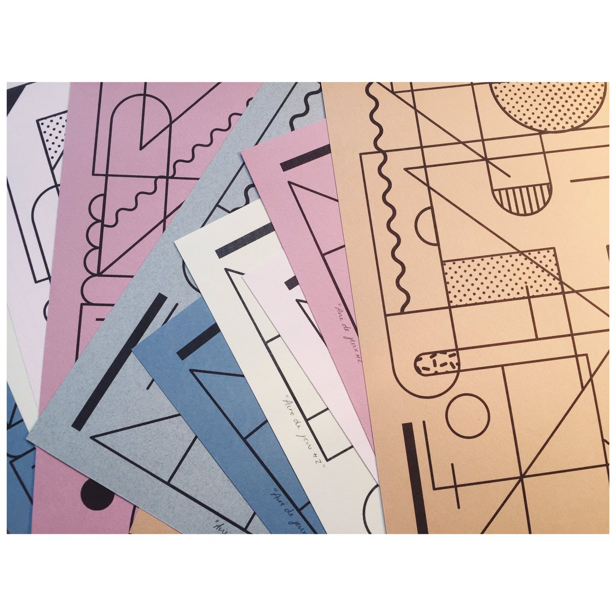 Voilà les petits nouveaux sur du papier de couleurs ! Une grande nouveauté pour <a href="/Samogalerie/">SAMO Galerie</a>! 
Demain on vous les dévoile tous! 
#artforsale