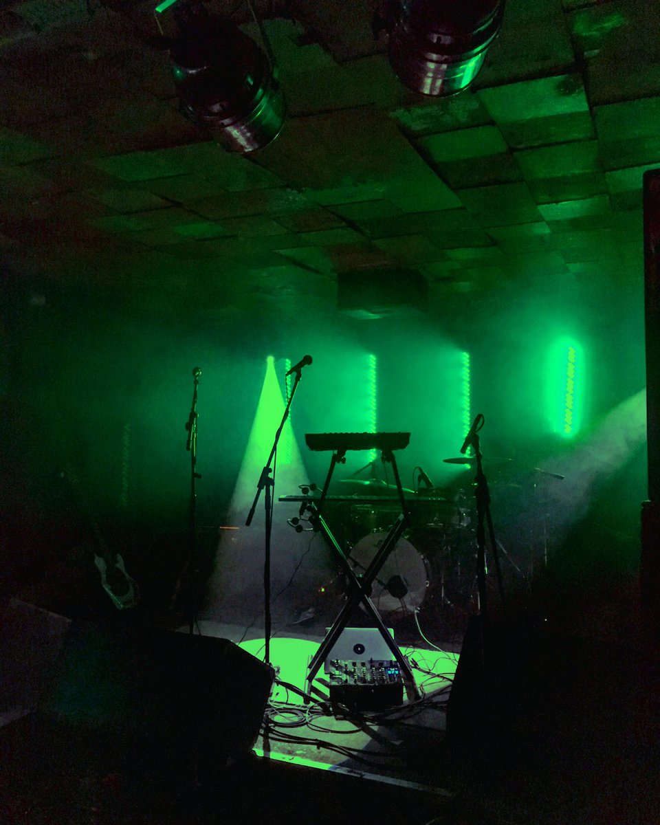 UFOBabyPromotes's tweet photo. We're at @_Birthdays tonight having a cosmic time! https://t.co/xe7BdjCp8m