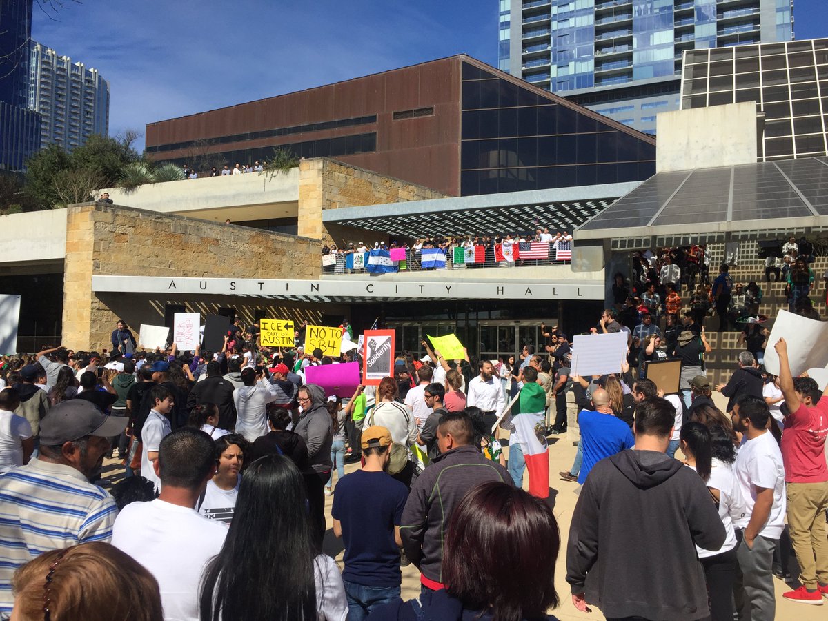 CM_Renteria's tweet photo. Over my 66 years I've been a part of many protest in Austin, today was one of the most inspirational. #UnDiaSinInmigrantes  #atxd3 https://t.co/8emQASUMFI