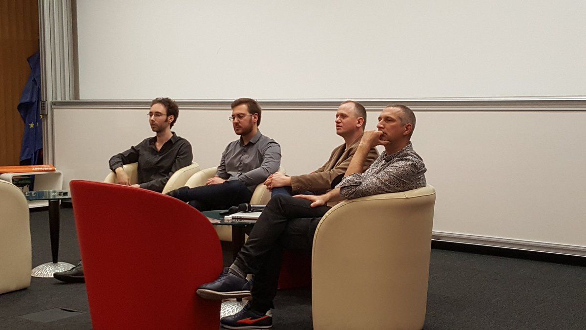 sepehrmohamadi's tweet photo. میزگرد نمایندگان iExec (Gilles Fedak)
، Oraclize (Thomas Bertani)
،Golem (Grzegorz Borowik)
Decentralized Court (Clément Lesaege) #ctmeetup https://t.co/MACOt8nM7t