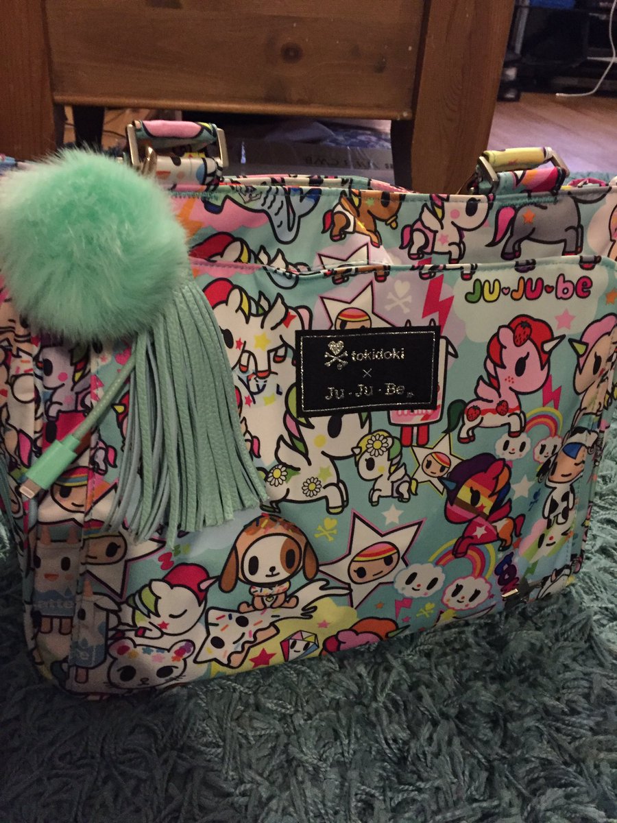 Growing_Needs's tweet photo. This got me too excited #bagproblems #jujube #unicornlove https://t.co/PtgCFvHm7y https://t.co/BriOtHRMvF