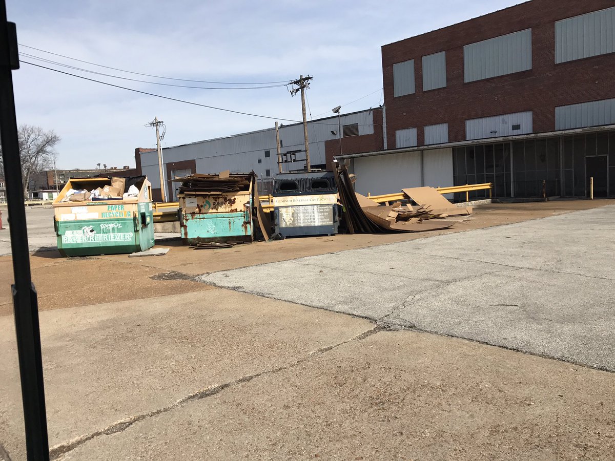 The Hill StL (@thehill_stl) on Twitter photo Someone dumped large boxes and overfilled recycle bins at Bischoff and Hereford. Can <a href="/stlcsb/">Citizens' Svc Bureau</a> help? Someone dumped large boxes and overfilled recycle bins at Bischoff and Hereford. Can <a href="/stlcsb/">Citizens' Svc Bureau</a> help?
