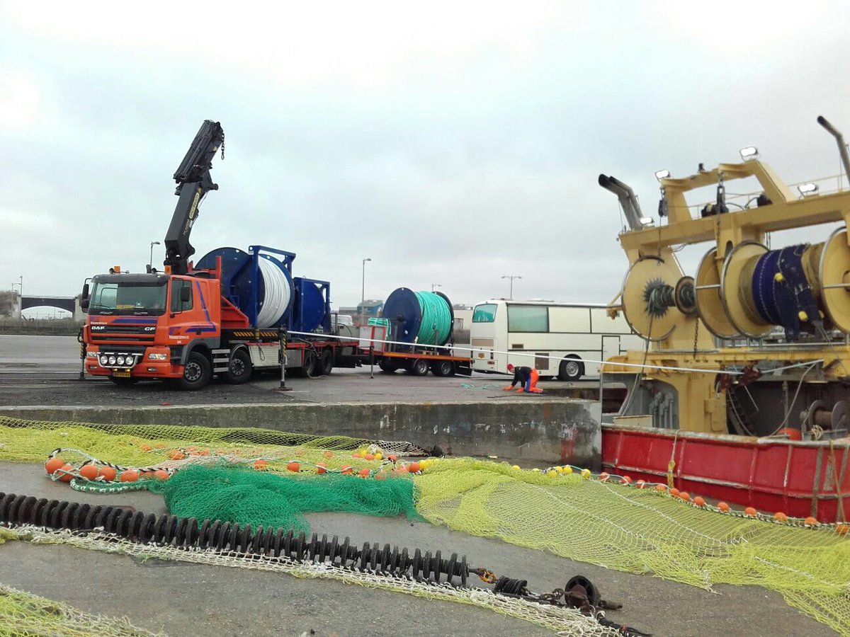 AlbertVCU's tweet image. New Ropes on, and Old Ropes off the winches of "Stellar".