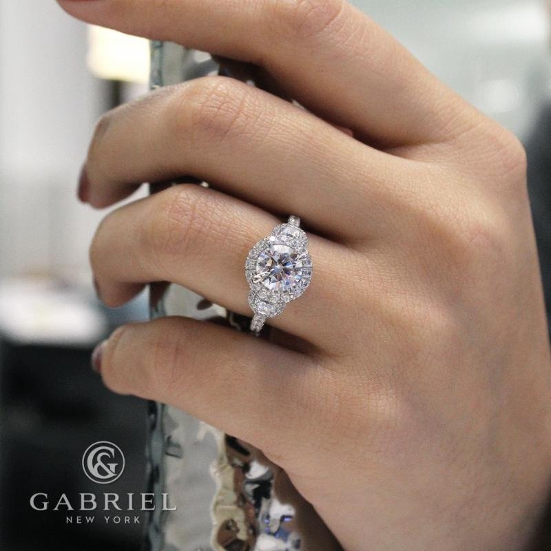 MeigsJewelry's tweet photo. Find your dream ring with Meigs Jewelry!
Browse our featured Bridal Jewelry here - https://t.co/X7foo2zXk8 https://t.co/CwgCPHDMTI