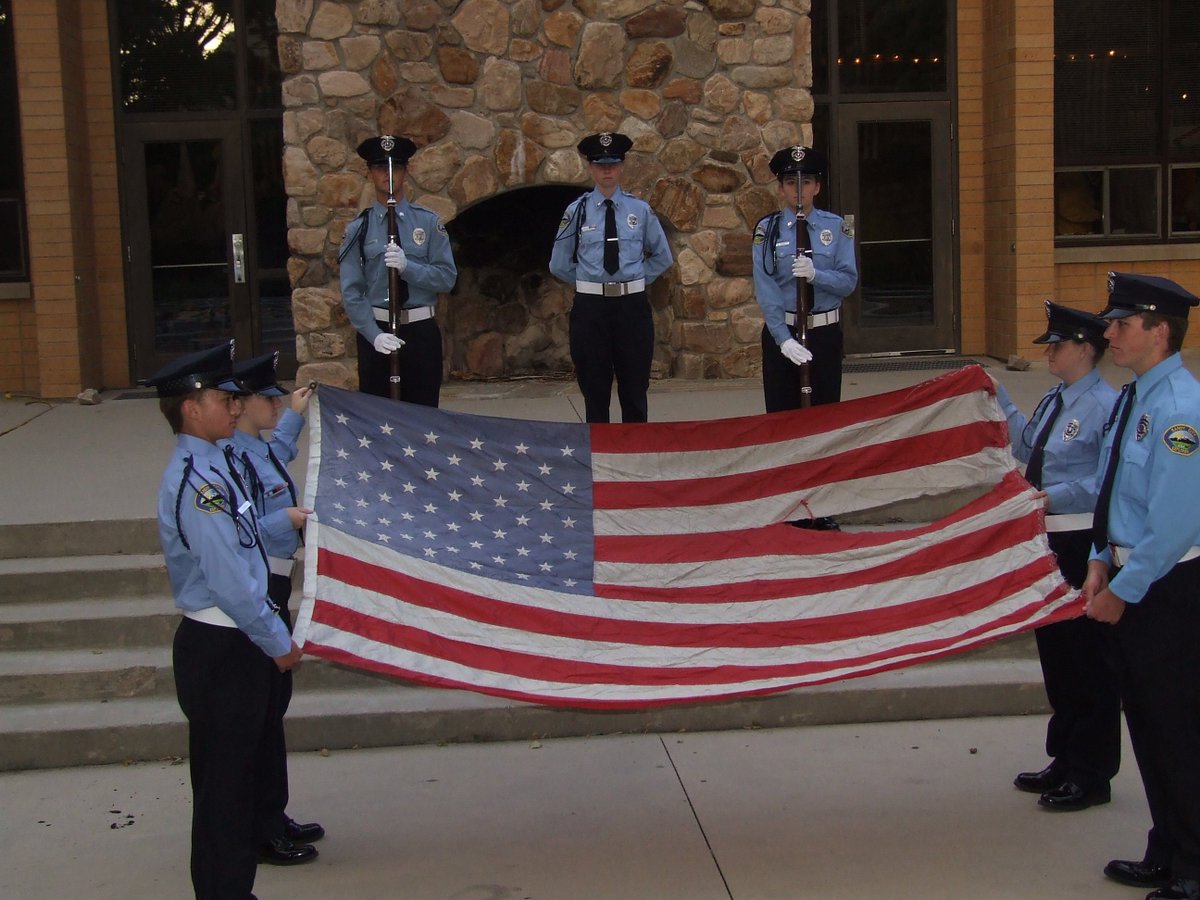 Post9550's tweet photo. Throw Back Thursday! Sandy Explorer Honor Guard in a flag retirement ceremony. #Tbt #post9550 #explorers #TBThursday #policexplorers https://t.co/fY7Ojo6paf