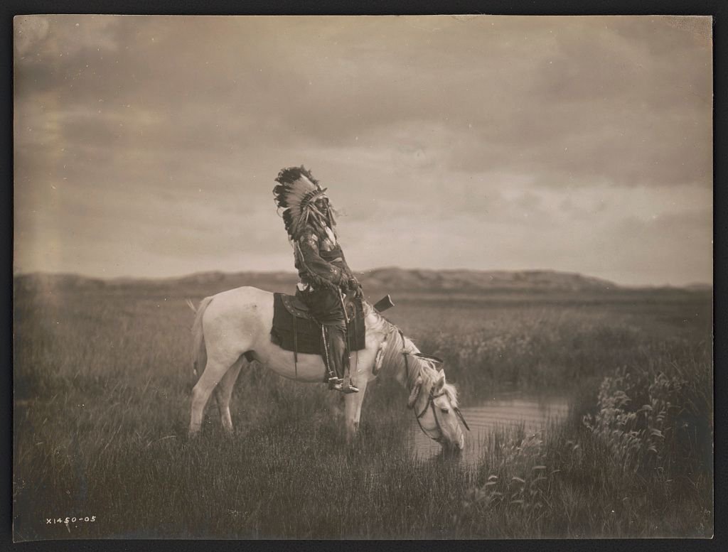 ICPhotog's tweet image. "The North American Indian"—a 30-year project by Edward S. Curtis—features some 1,500 photos. Curtis was born #otd in 1868. #HappyBirthday