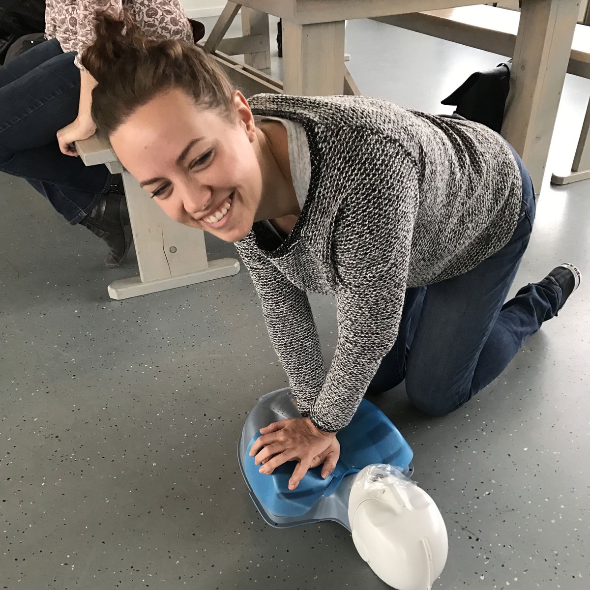 occhionl's tweet photo. Niet alleen maar figuurlijke brandjes blussen: Occhio heeft sinds vandaag drie dappere BHV'ers! #bhv #reanimeren #brandjesblussen https://t.co/hHsYxzK7v5