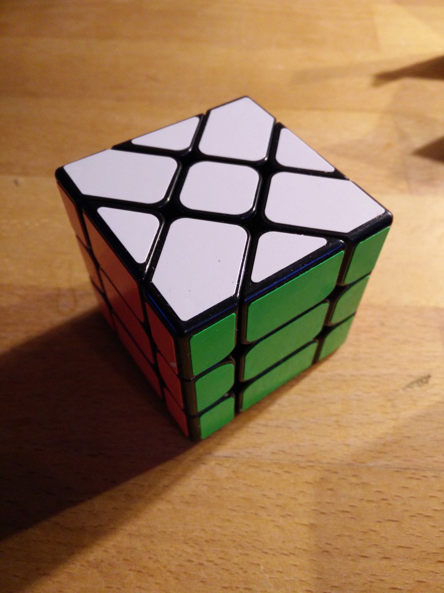 LindaLawtonDK's tweet image. This is my first shape mode. It is a lot of fun #rubikscube #speedcubing #fishercube