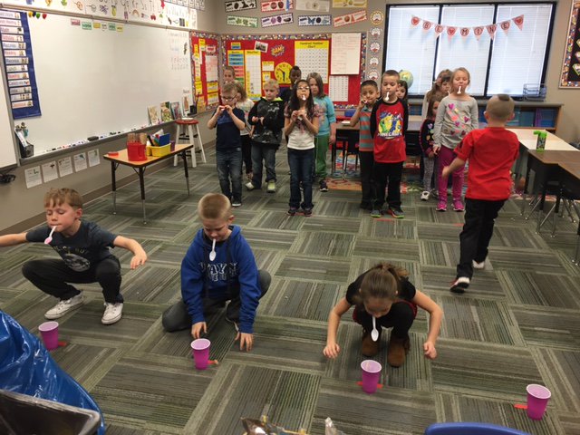 1stsuperheroes's tweet photo. Valentine's Day party games! Minute-to-Win-It spoon heart races. #competitiveclass #somuchfun @WayneSchools https://t.co/iMhX8K9Y7V
