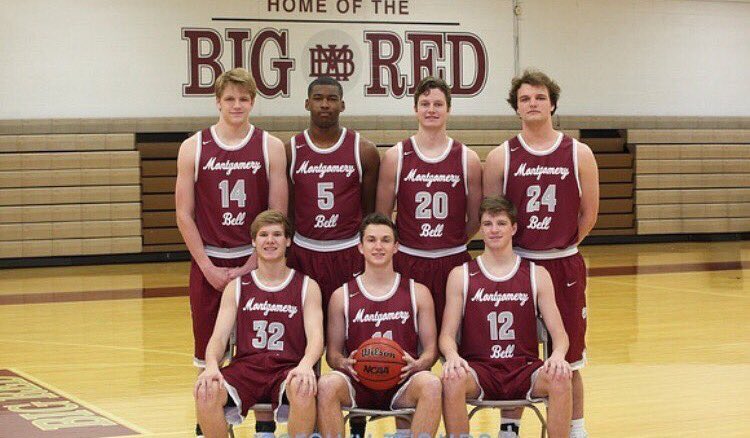 MBAAnimalHouse's tweet photo. White out tonight in the Animal House!! Let's get a win for our seniors Brad, Jarrett, Haden, Will, Spike, Jowen, and Jack #RollRed https://t.co/XvhnRNwrf5