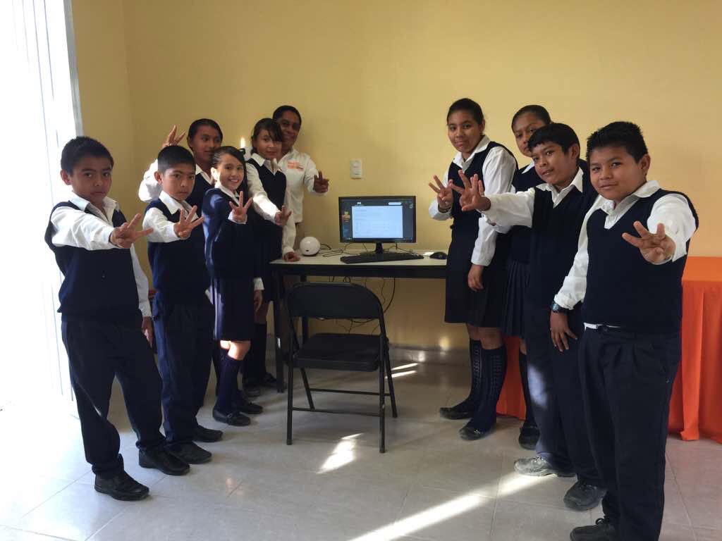 DulceTello0's tweet photo. #Previo #SnteEnVivo Con el sistema de computadoras Endless, que operan sin requerir internet, el Sinadep-SNTE impulsa la #EducacionInclusiva https://t.co/adG5U6fHnf