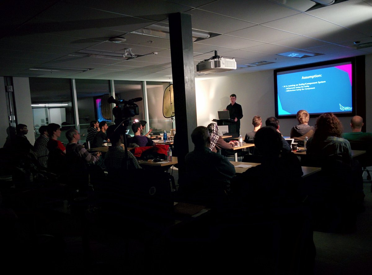 jmandpartners's tweet image. Full house for @OttawaUnityUG meet up tonight! #Ottawa #unity3d #gamedev #indiedev