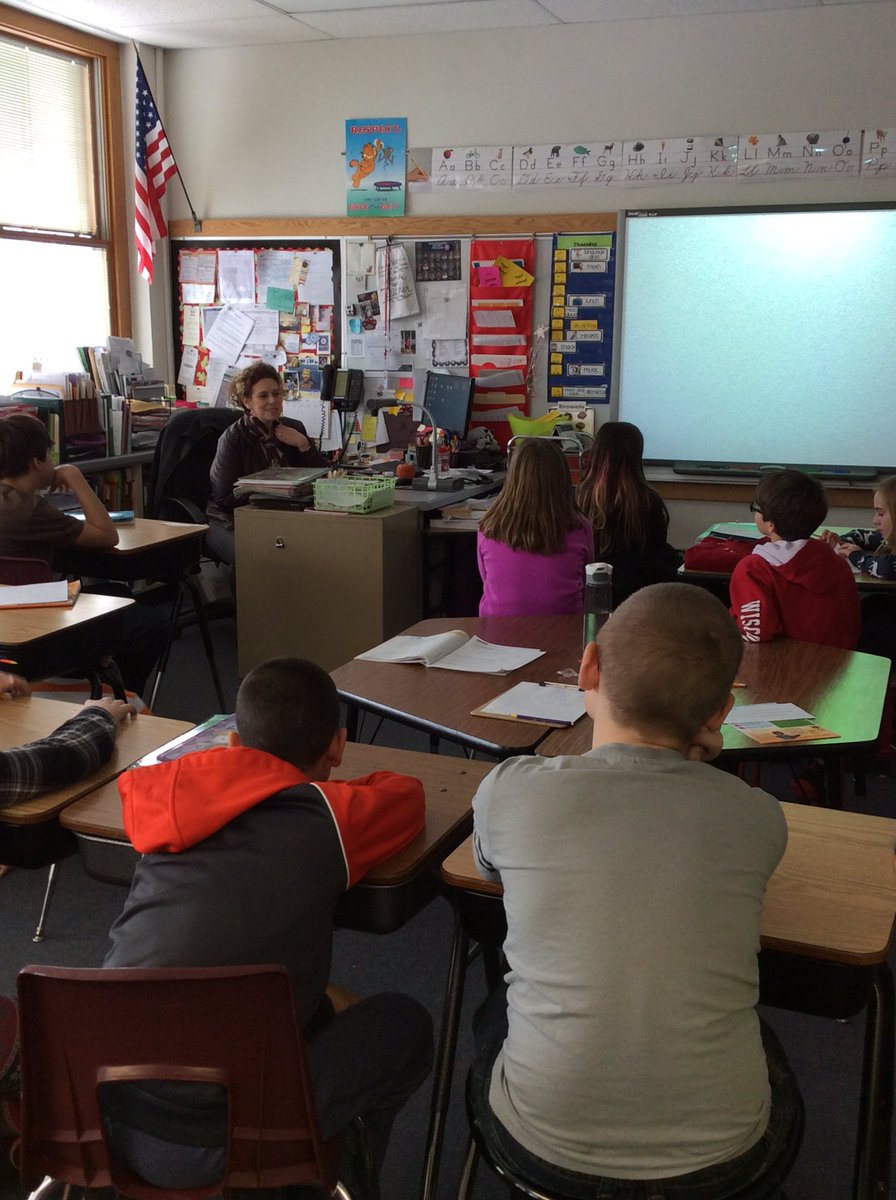 MrsCrubelsClass's tweet photo. Last guest, our principal, @TinaMillerHowe #WorldReadAloudDay https://t.co/CACqpBvroo