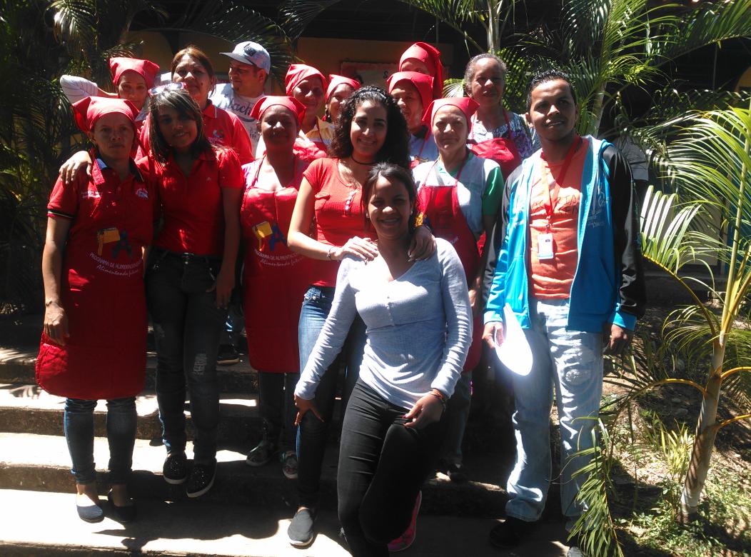 ETANSanLuisF's tweet photo. #ProgramaDeAlimentacionEscolar Juntas y Juntos para Garantizar un sistema de protección estudiantil.! .@cnae_ve @JauaMiranda @SantamGomez https://t.co/nJVmjf8VQQ