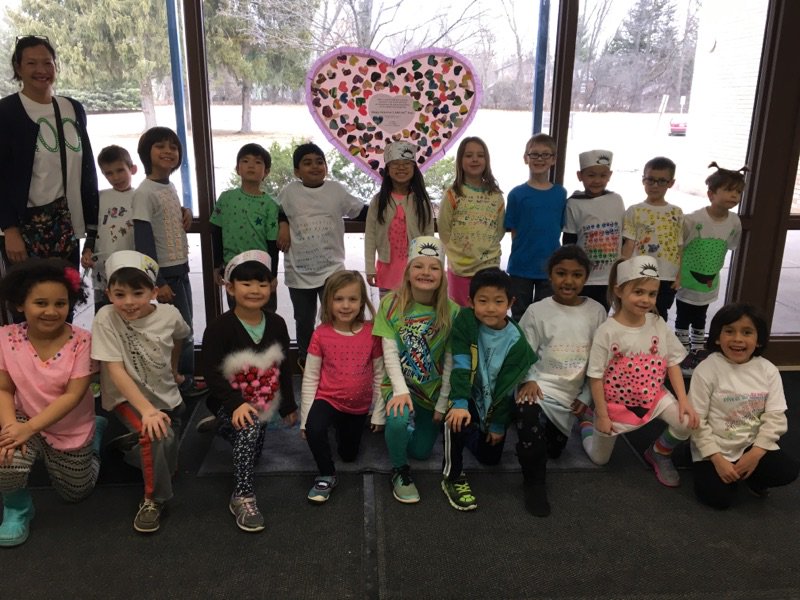A2earlychild's tweet photo. Happy 100th day from Lakewood's first grade! Their 100th day shirts were fun to make. #a2schools #a2super #a2gether https://t.co/GAAFdLg3SG