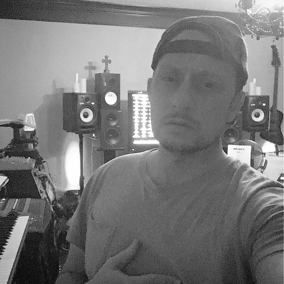 BryanPopin's tweet image. Just breathe &amp;amp; let go. Listening to final mixes of the new project after working on this for almost 3yrs! #LittleBoyWonderMusic #FlaydoMusic