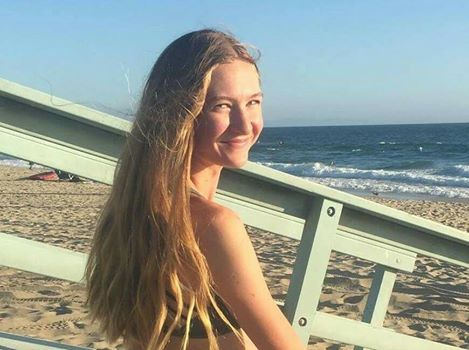 tximg's tweet photo. Congrats Molly Davis & fam she committed to USC Beach! Your hard work w/ #TexasImageSand payed off #ImageSandStrong #OnTheRise @SmollsDavis https://t.co/XiszVLff5t