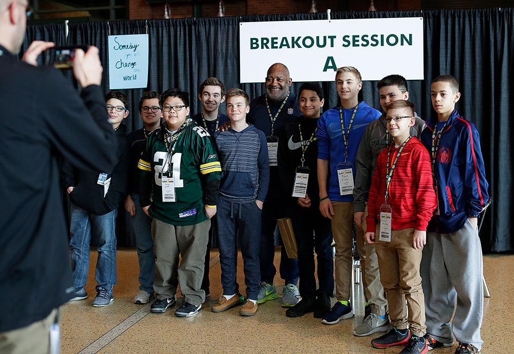 #Packers host Day 2 of Empower leadership event at @LambeauField.  📸: pckrs.com/r4jj  #PackersGiveBack https://t.co/wAWcb36jeJ