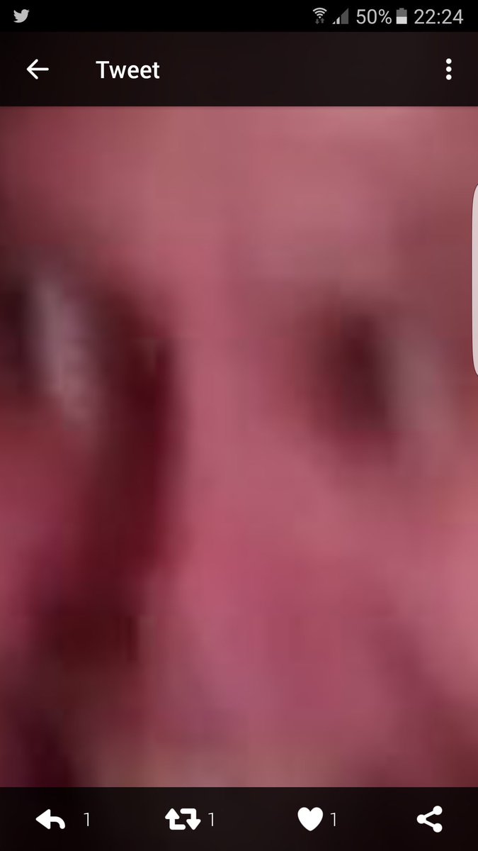 Claroquesiguap1's tweet photo. El rubius poseido https://t.co/75TZ2PlPS9