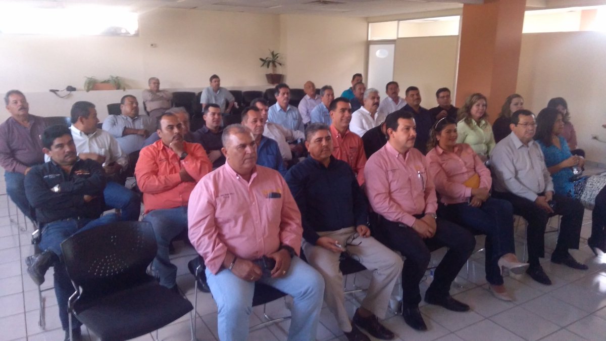 DulceTello0's tweet photo. #SnteEnVivo la #EducacionInclusiva https://t.co/ZqRuGgwWTb
