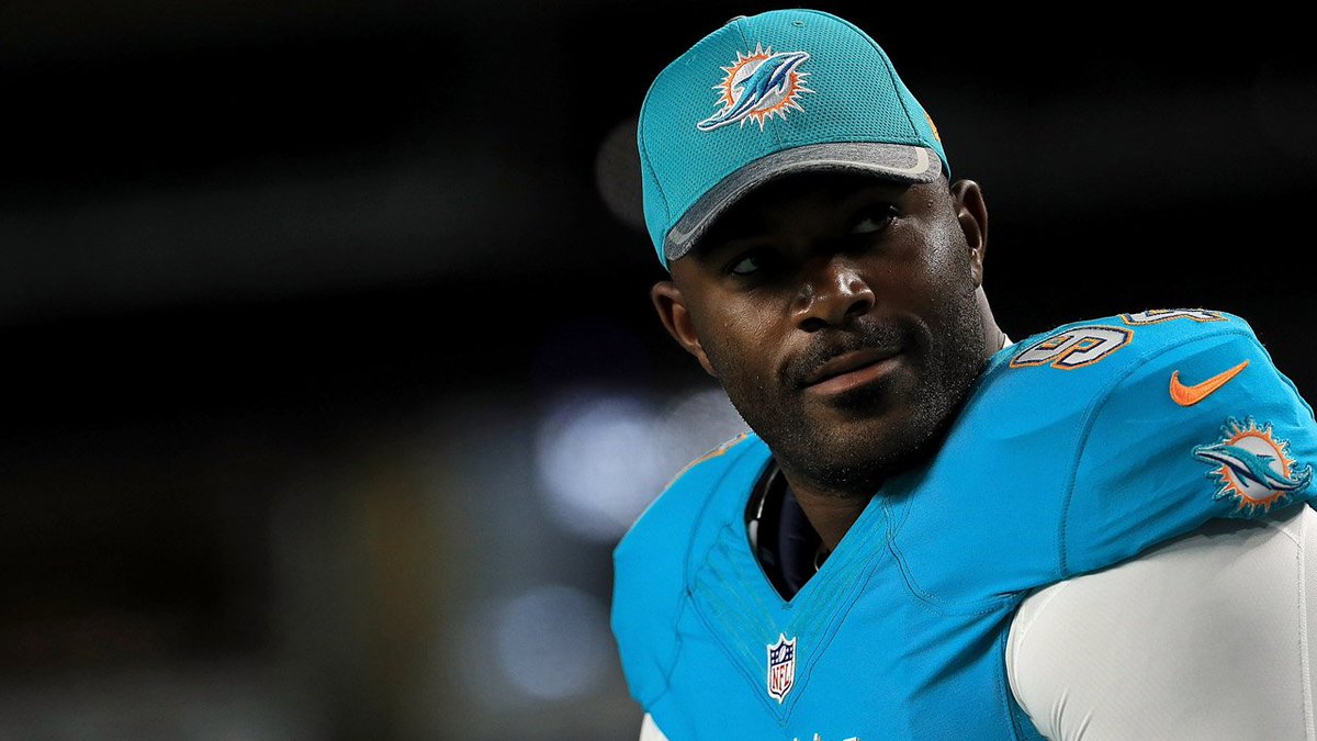 #Dolphins release 3 players, including DE Mario Williams bit.ly/2lXf692 https://t.co/v3tFOSMbkR