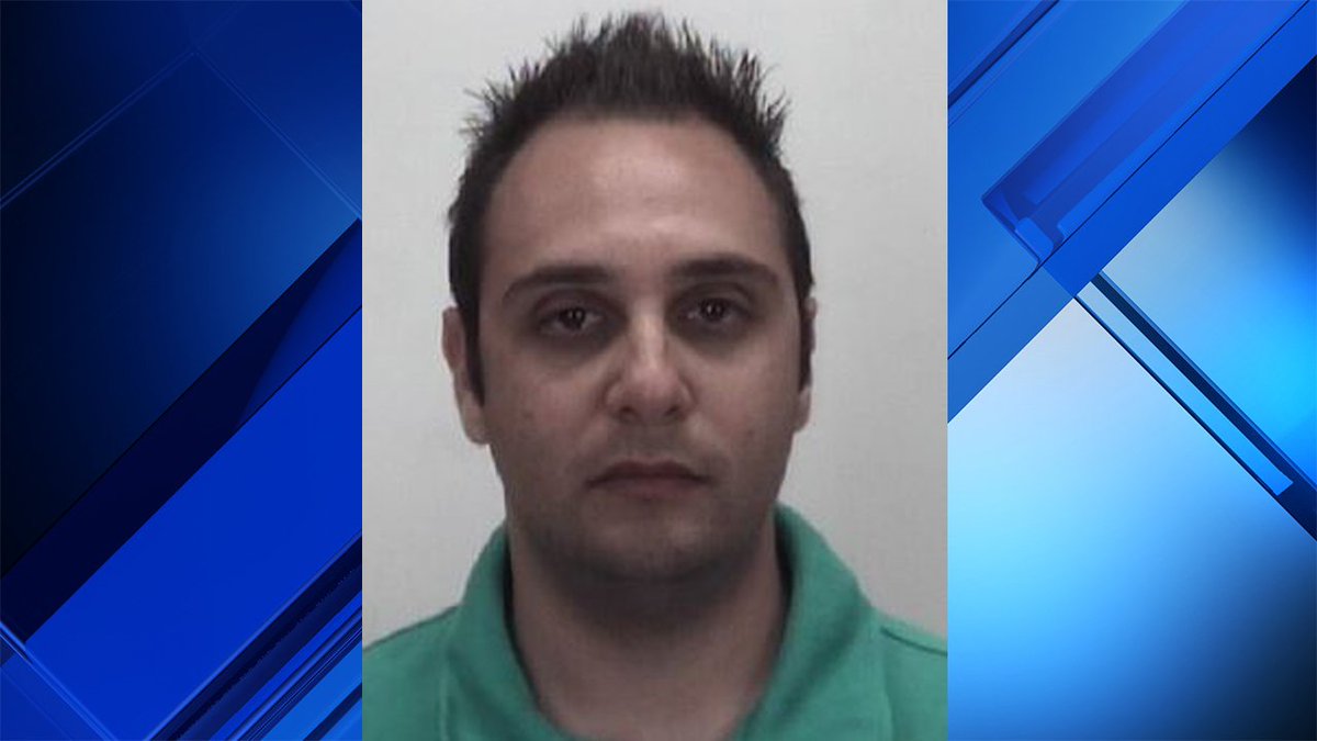 S. Fla. teacher accused of kissing student bit.ly/2lTFq4G https://t.co/X1yeCPVWcW