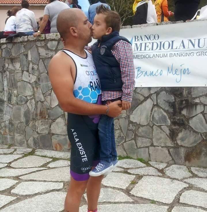 PALLAREGA77's tweet photo. #LandRober77 isto tamén é amor de verdade!!!!! https://t.co/YYwx0jseJn