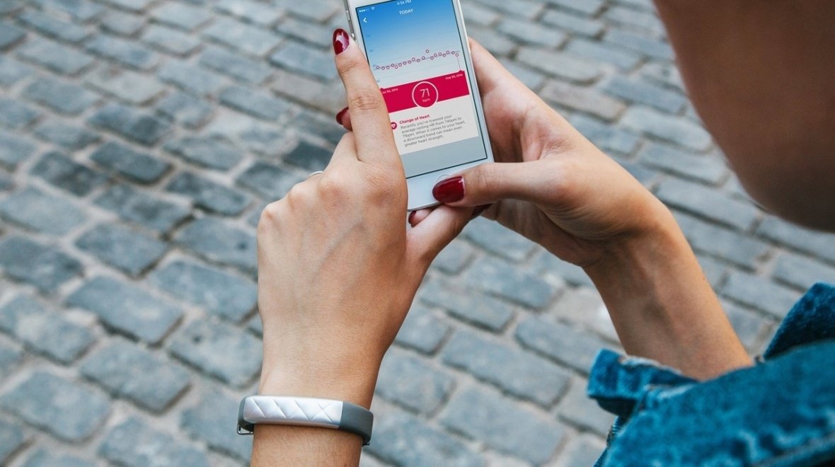 jfordFIT's tweet photo. #DYK: Your fitness tracker may hinder your #weightloss? @wareable takes a look at why. https://t.co/F2odh9nG4d https://t.co/QbBBRbxjSs