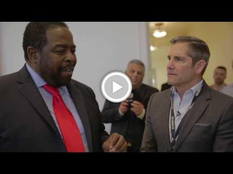 SocialFreeway's tweet photo. Les Brown at Grant Cardone's Offices https://t.co/WUbrFrF4Nj #TwitterTips #motivation https://t.co/JIj4Fp2Y7K