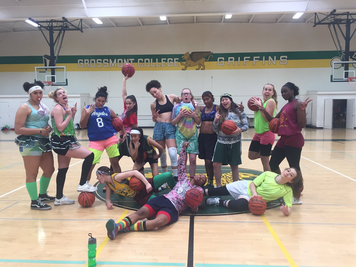 GCGriffinsWBB's tweet photo. Traditional last practice of the season. #griffinsgetgoofy https://t.co/nS0GSaEtjM