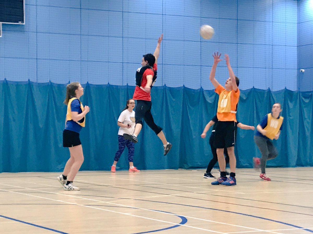 USSUNetball's tweet photo. First match of the 2nd half of the intermural season, look at the jump on @eddiewards123 !!! #jump #netball #intermural 💙💛 https://t.co/WL3XCmGsrP