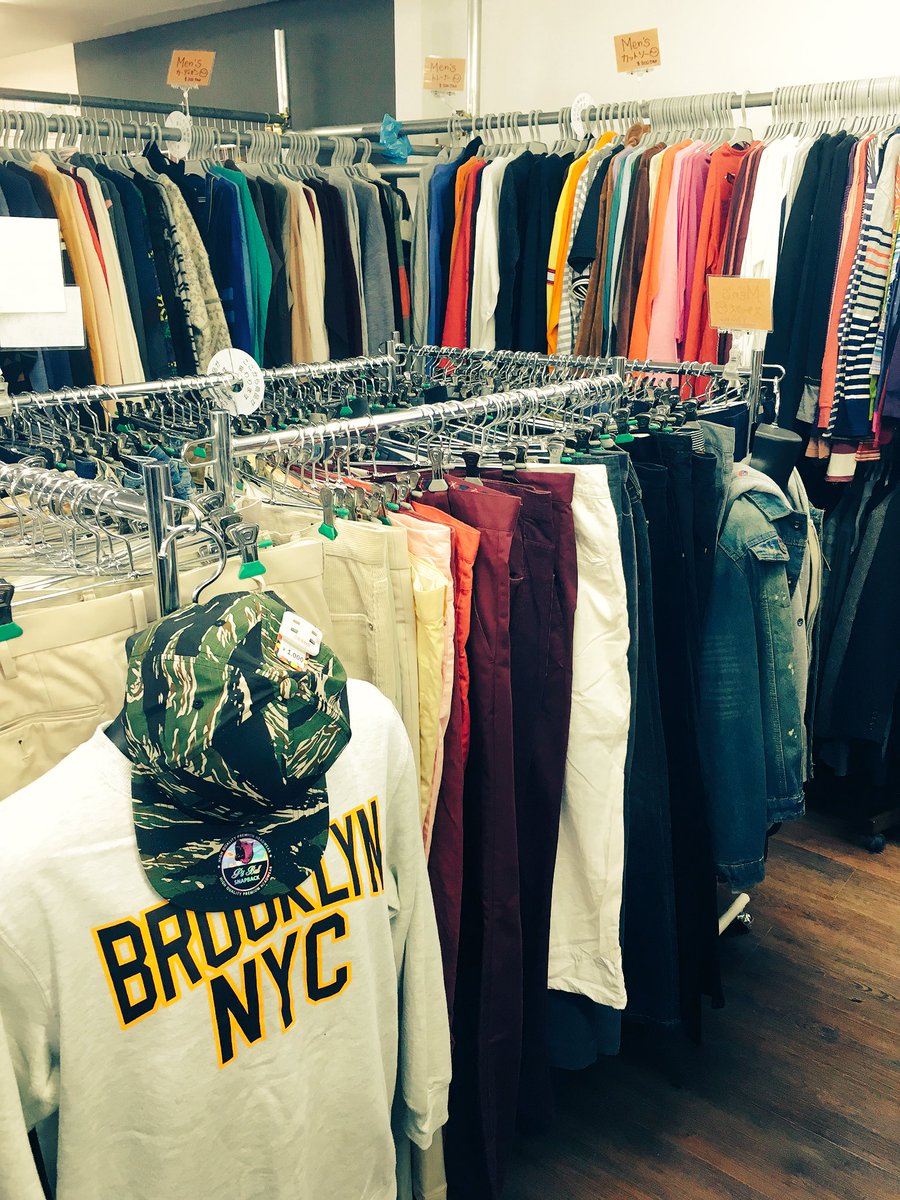 古着屋ちゃくちゃくちゃく伊川谷店 Sur Twitter 今日は１７日で ポイント倍押しの日です 商品もたんまり入荷してるので お楽しみにー レトロコーナーも 場所引っ越しして バンドコーナーのところになりました かわいいのいっぱい