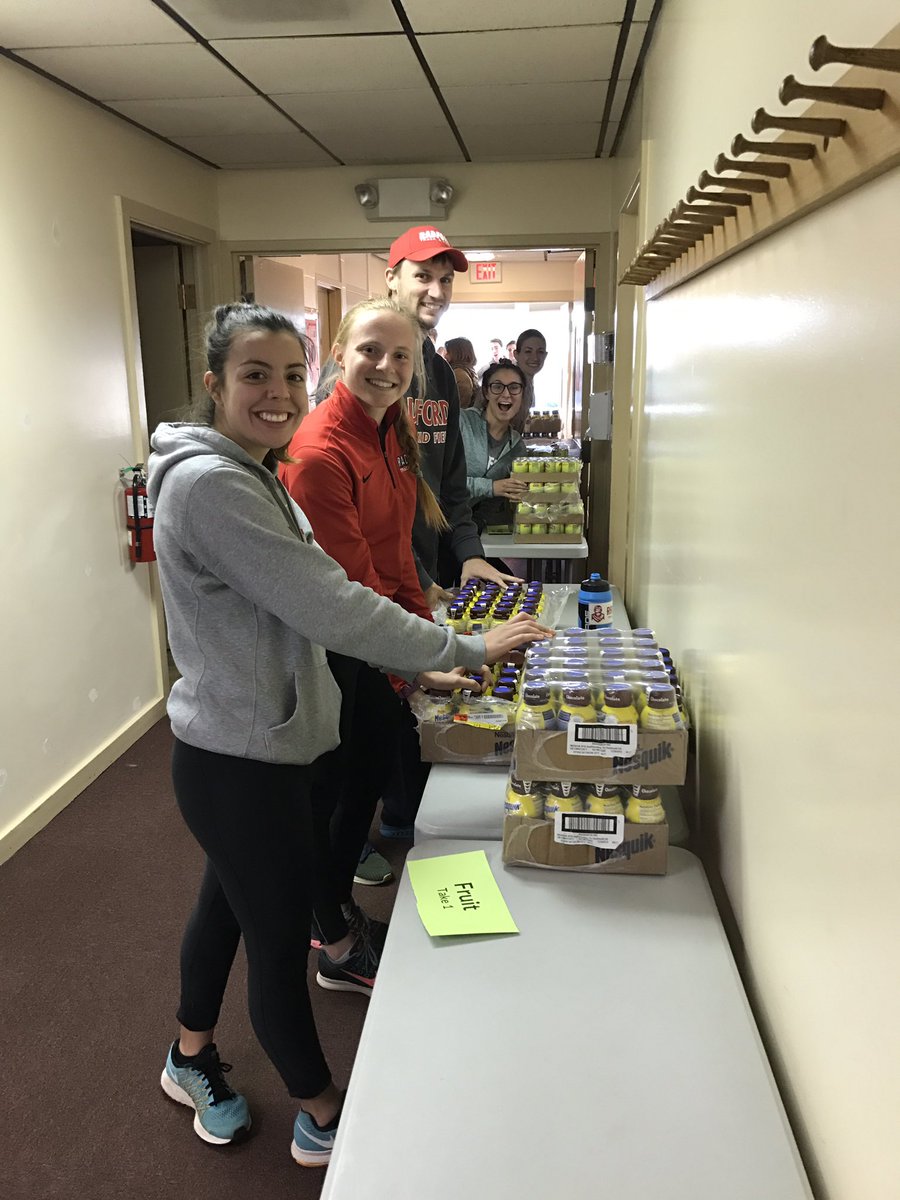 hoogal1991's tweet image. Thank you @RadfordTrackXC @Coach_Thatcher for bringing the athletes to pack 🎒🍽for 300👫