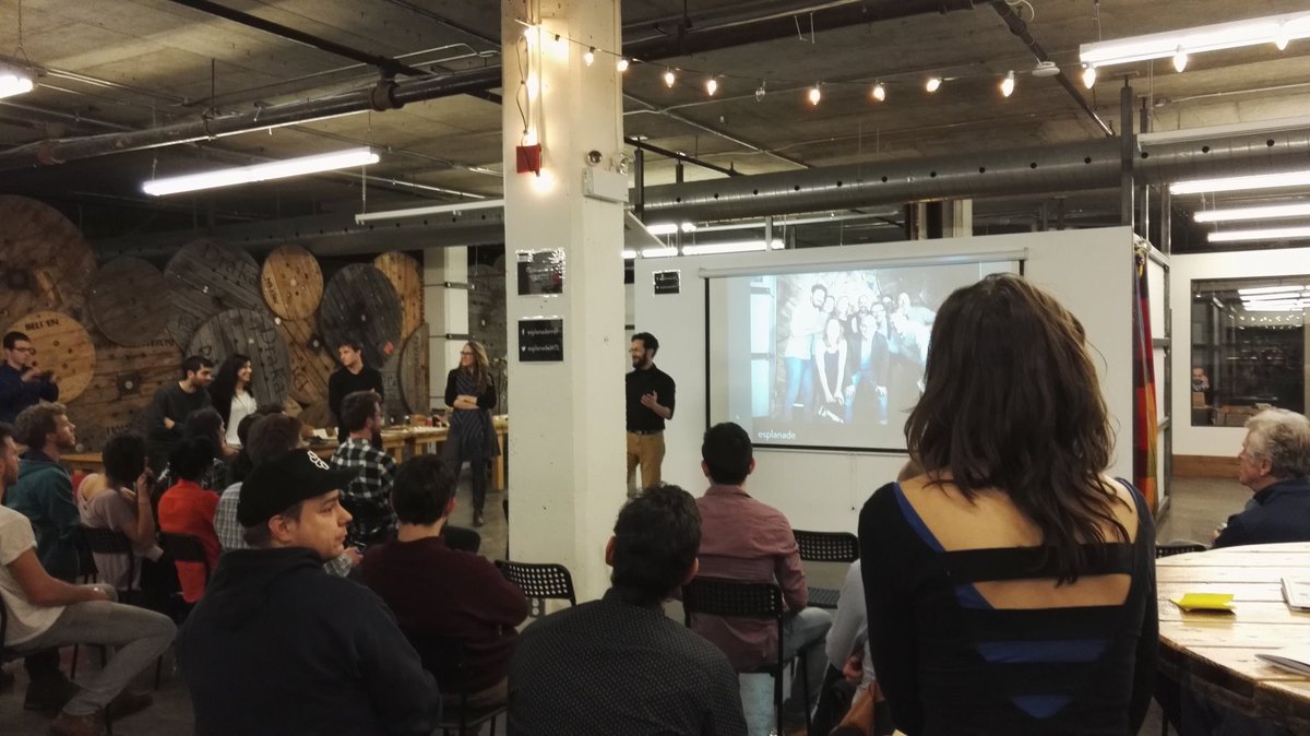 esplanadeQC's tweet photo. Début de la soirée pitch &amp;  reseautage ! 👍 #pitch #foodentrepreneur #socent https://t.co/b7FGSv5I3l