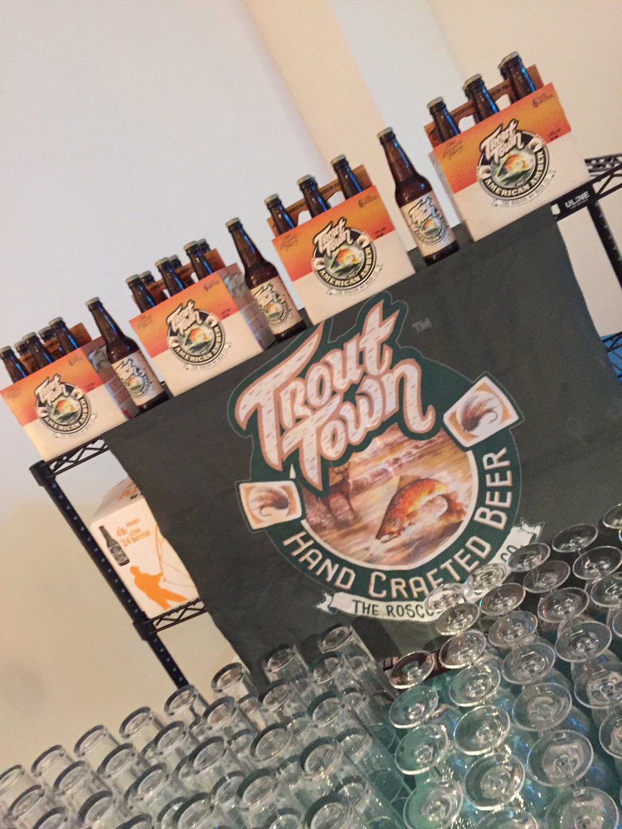 Cookies4Kids's tweet photo. Thank you @RoscoeBeerCo for providing all the beer for guests at #chefs4kids! #togetherwecan https://t.co/LBWtWsu6rQ