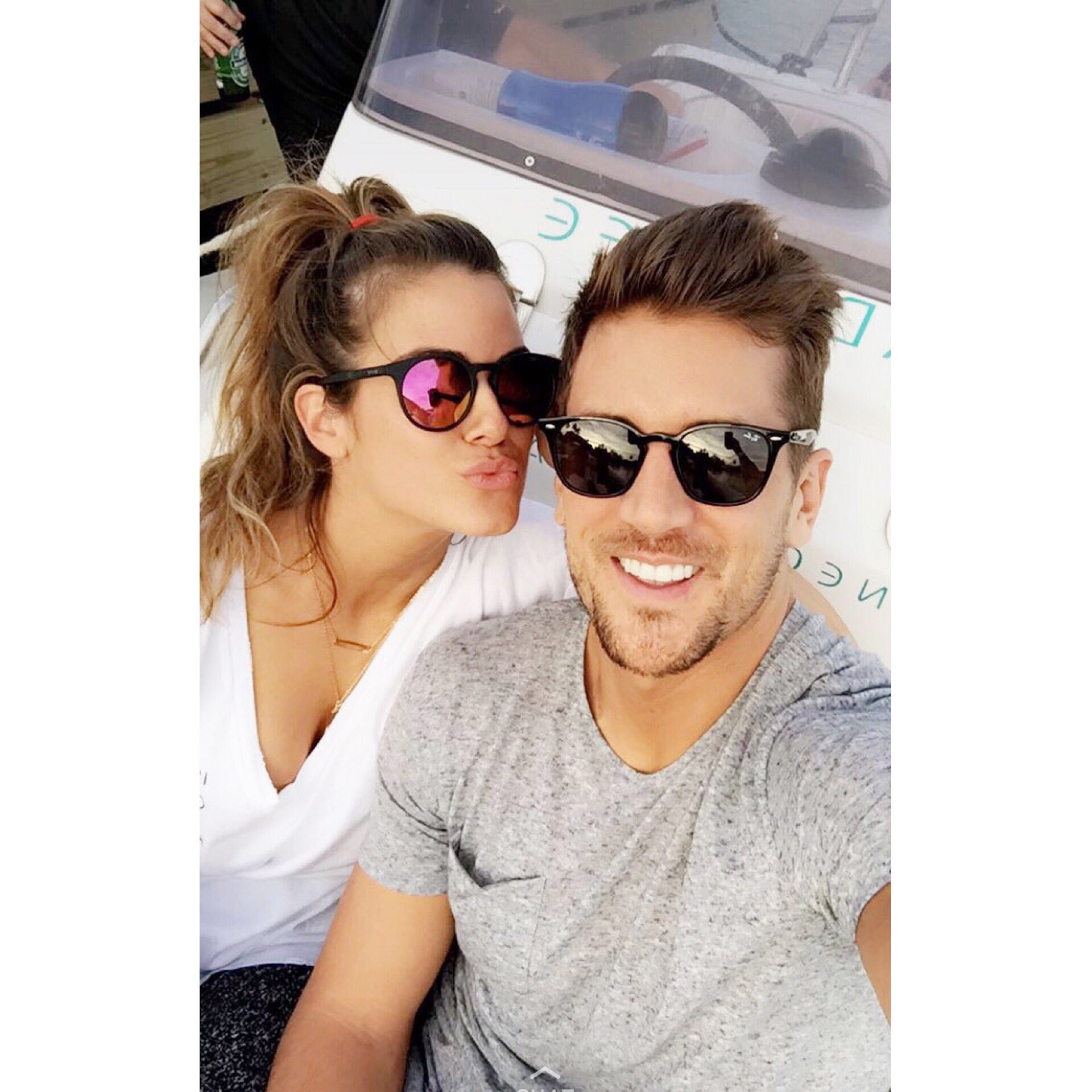 EmmaWillisMakeup - JoJo Fletcher - Jordan Rodgers - FAN Forum - Discussion - #12 - Page 64 C40xQcDXUAUafj1